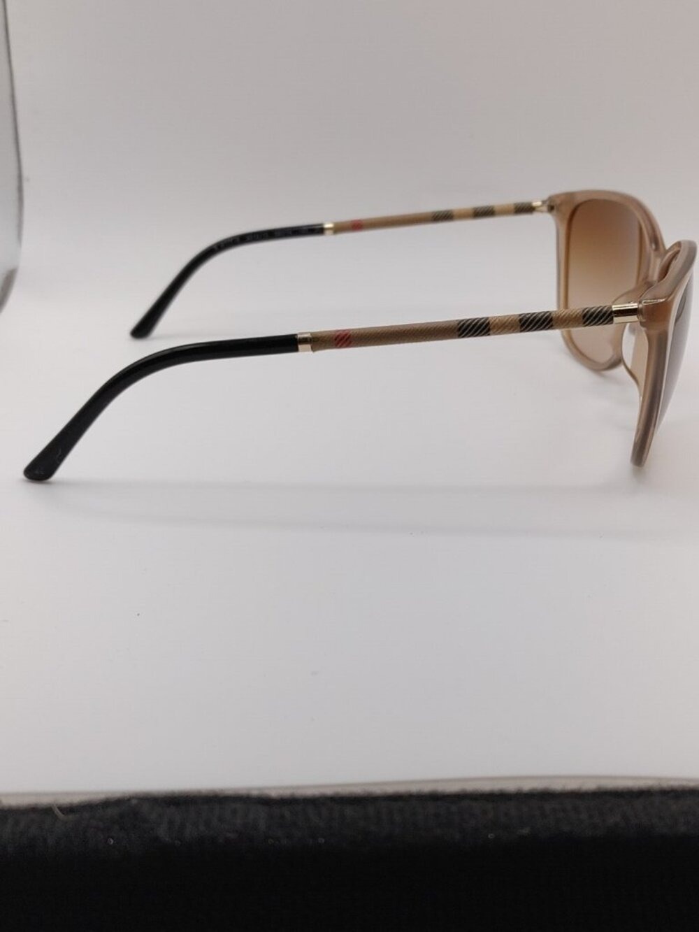 Burberry Women’s Cat-Eye Sunglasses – Model B 4117-A 3012/13 - Picture 4 of 14
